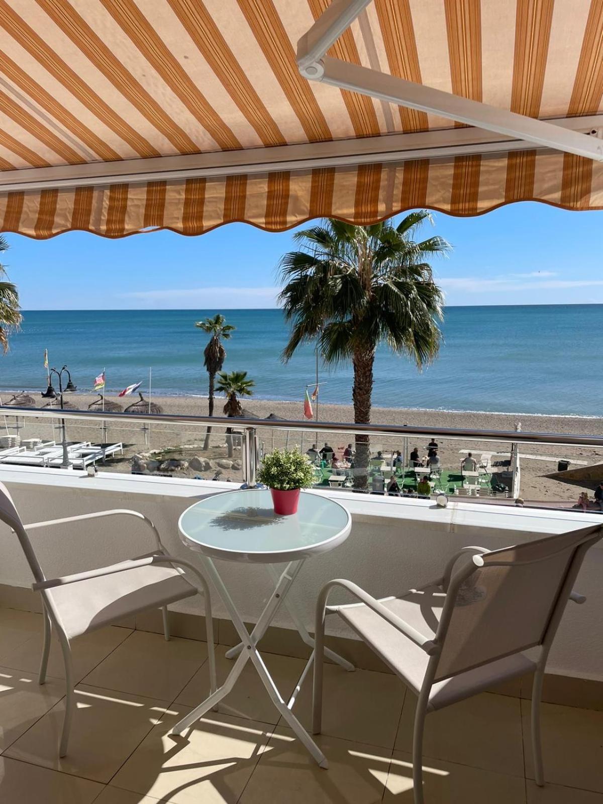 Roca Chica. Studio - First Line Beach Torremolinos Exteriör bild