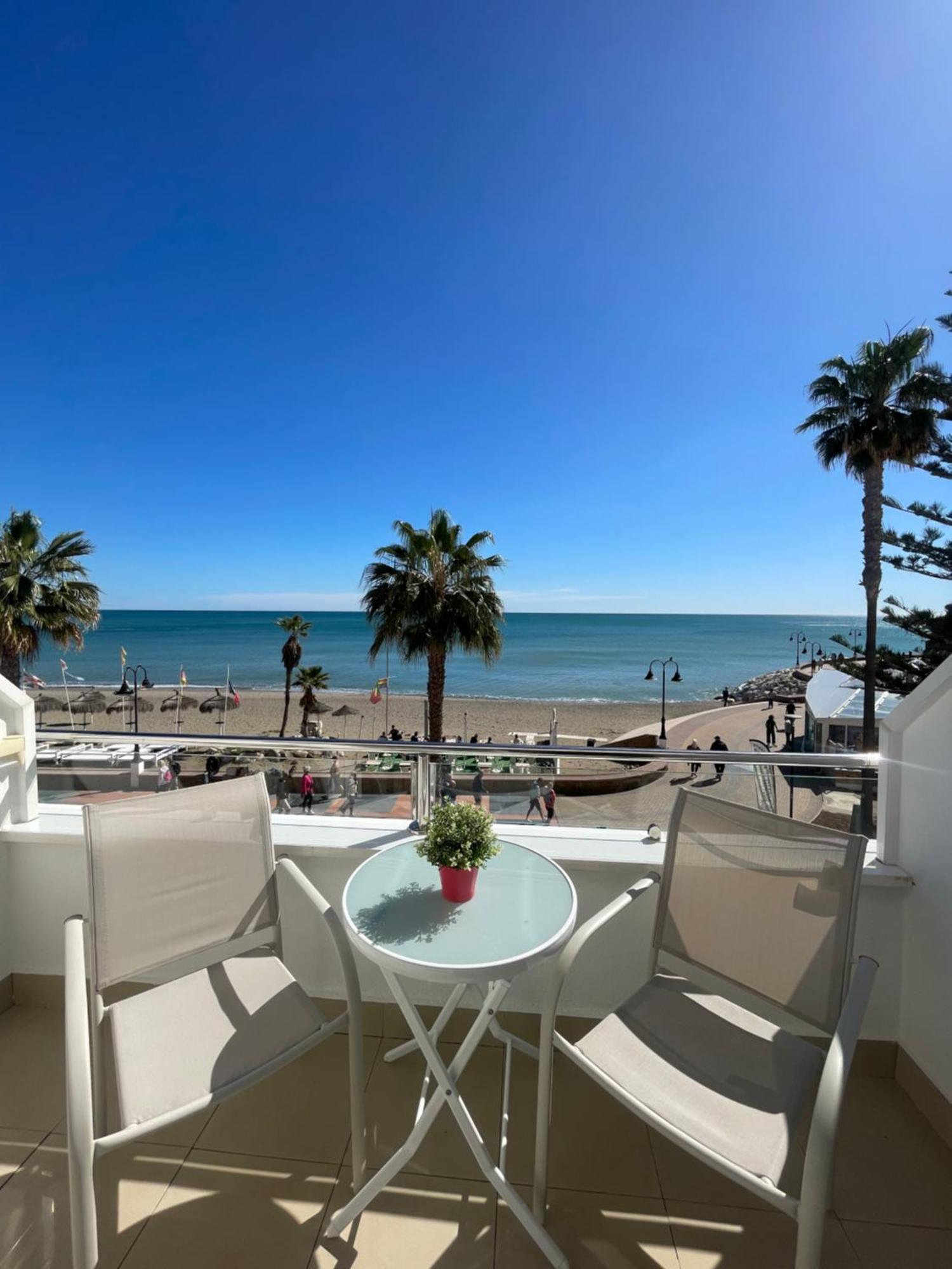 Roca Chica. Studio - First Line Beach Torremolinos Exteriör bild