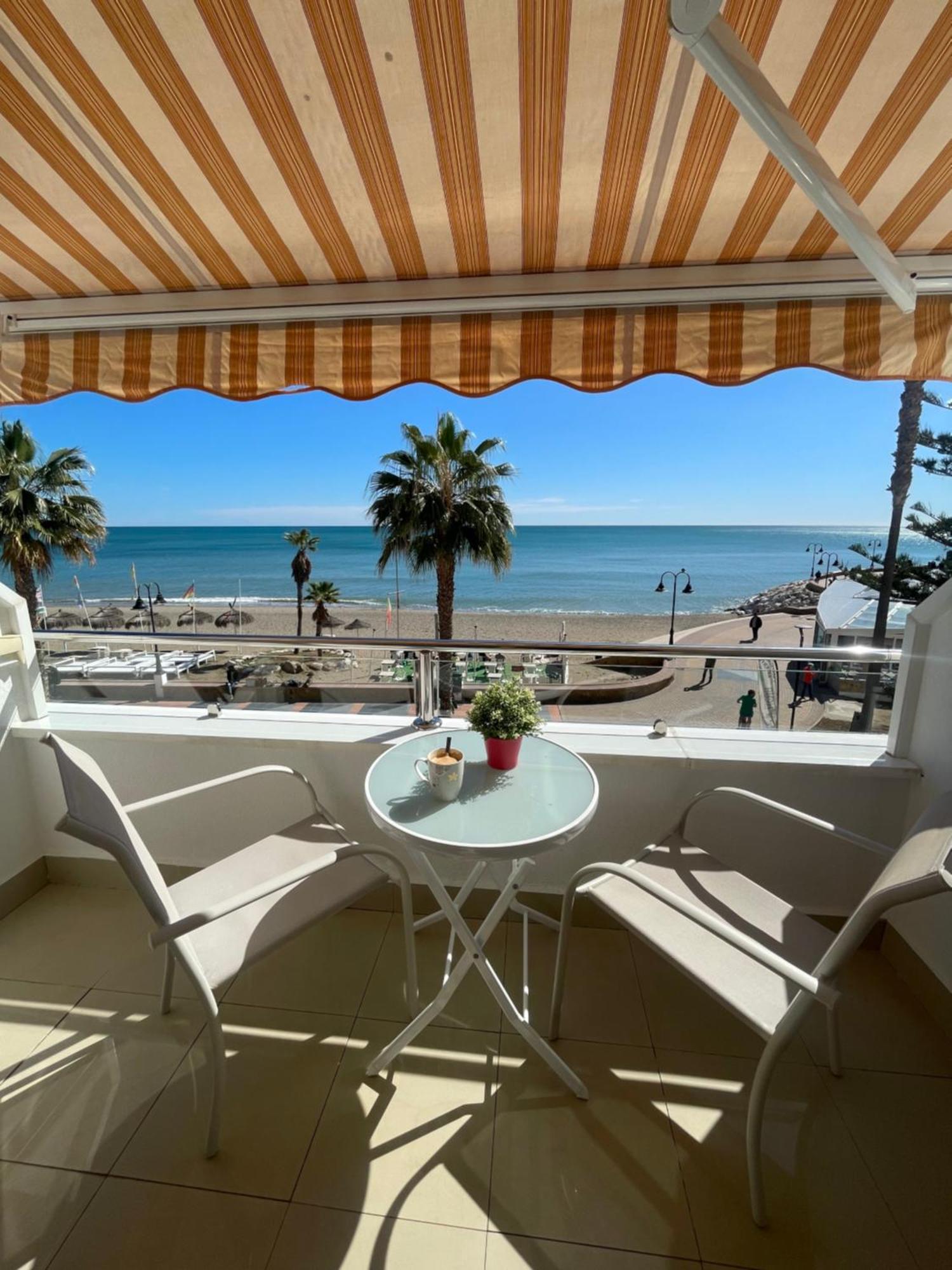 Roca Chica. Studio - First Line Beach Torremolinos Exteriör bild