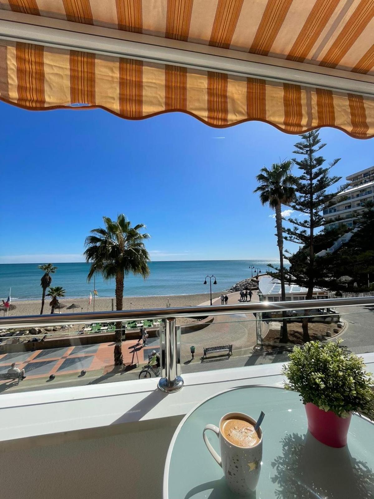 Roca Chica. Studio - First Line Beach Torremolinos Exteriör bild
